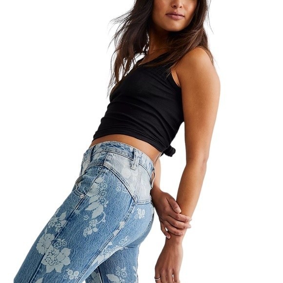 Free People Naomi Printed Flare High Rise Jeans - Picture 4 of 9